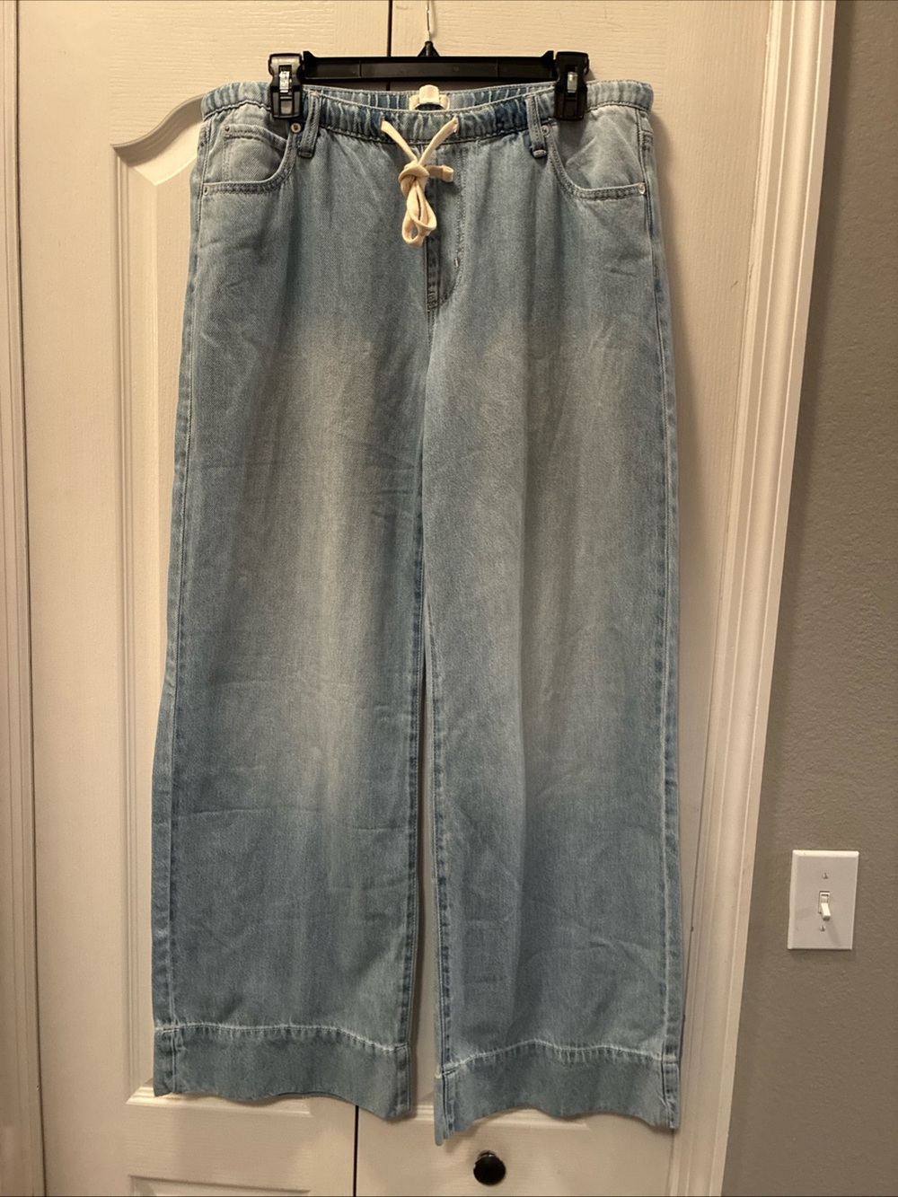 Roxy ladies wide leg tie waist j and size lsrge/29 inseam